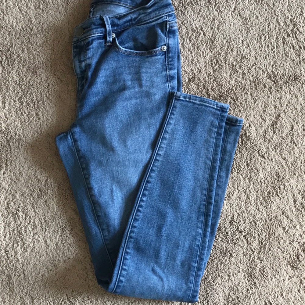 LAST CHANCE Medium wash leggings denim
